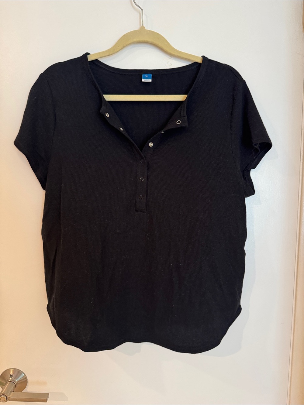 Old Navy Black Short-Sleeve Henley Tee